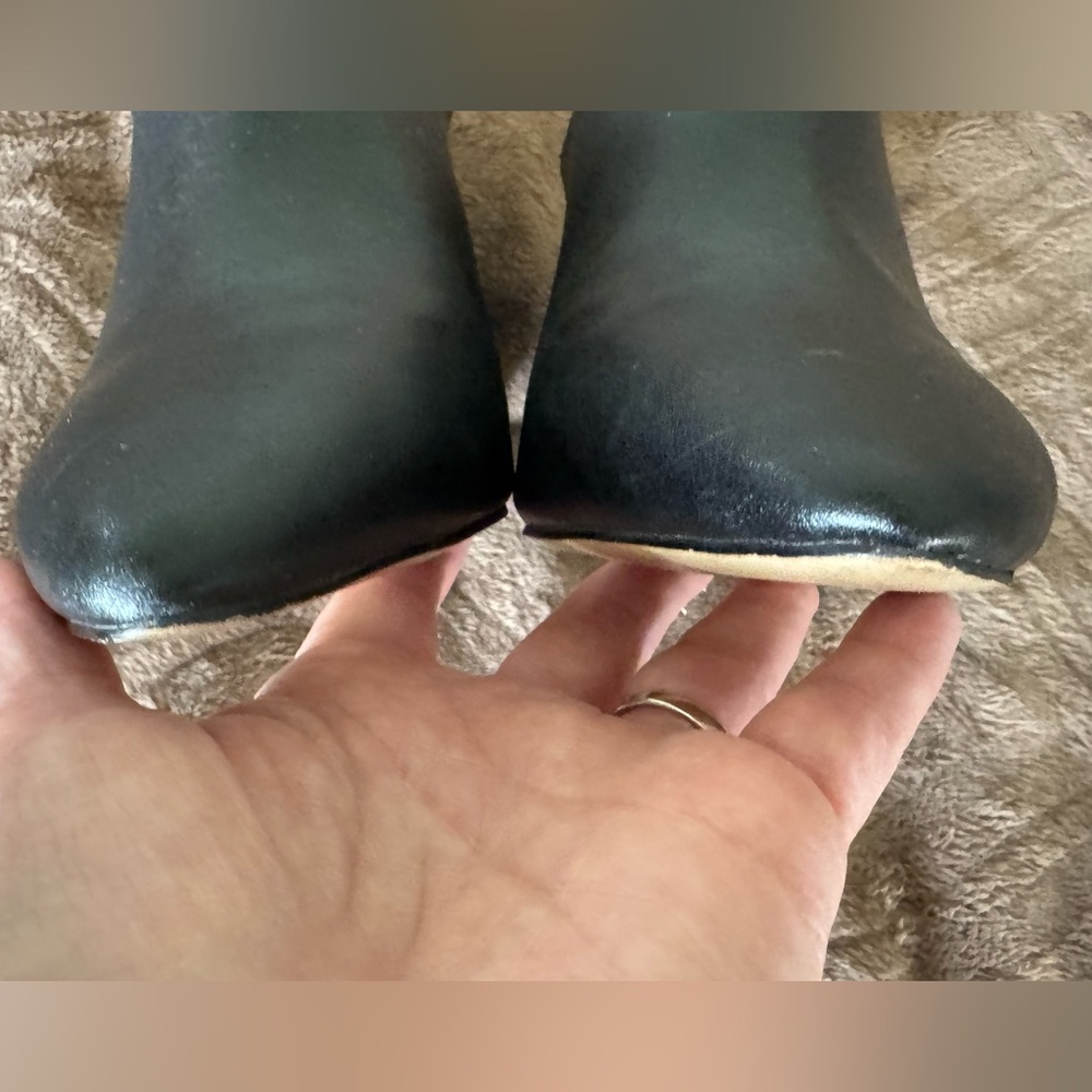 Matt & Nat Women's Chunky Heel Shoe sz 10 color Black - Picture 7 of 8